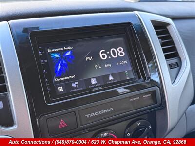 2015 Toyota Tacoma V6   - Photo 18 - Orange, CA 92868