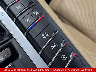 2018 Porsche Macan   - Photo 16 - Orange, CA 92868