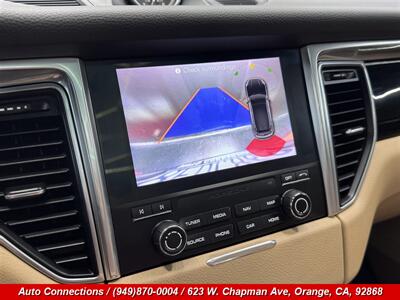 2018 Porsche Macan   - Photo 19 - Orange, CA 92868