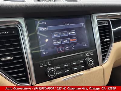 2018 Porsche Macan   - Photo 18 - Orange, CA 92868