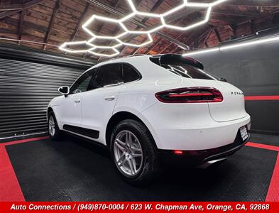 2018 Porsche Macan   - Photo 4 - Orange, CA 92868