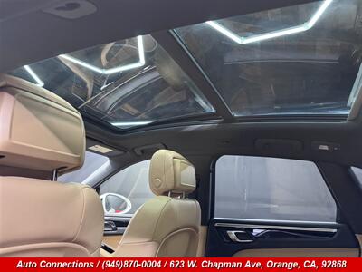 2018 Porsche Macan   - Photo 23 - Orange, CA 92868