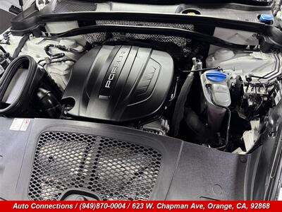 2018 Porsche Macan   - Photo 34 - Orange, CA 92868