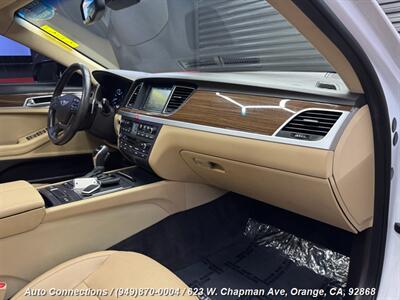 2015 Hyundai Genesis 3.8L   - Photo 10 - Orange, CA 92868
