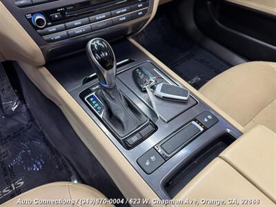 2015 Hyundai Genesis 3.8L   - Photo 14 - Orange, CA 92868