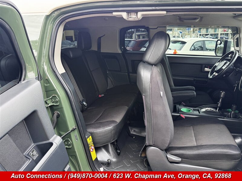 2013 Toyota FJ Cruiser - Photo 8 - Orange, CA 92868