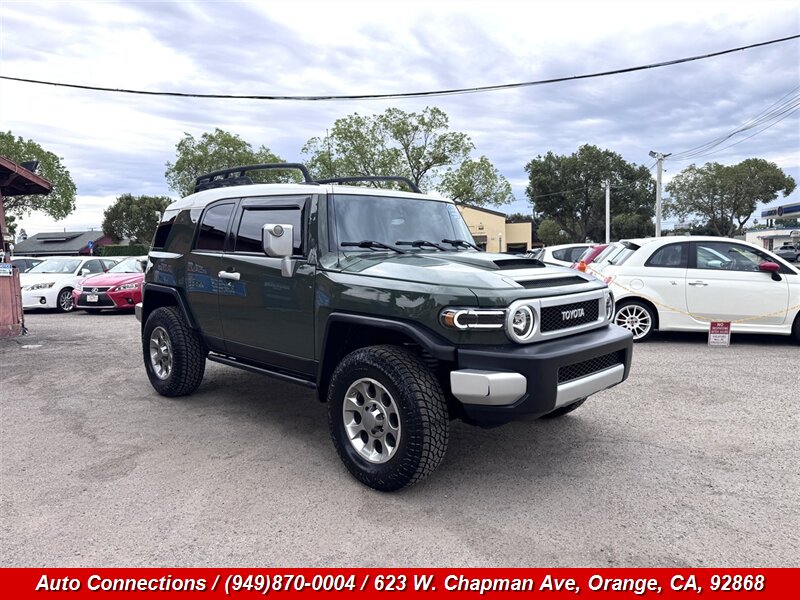 2013 Toyota FJ Cruiser   - Photo 1 - Orange, CA 92868
