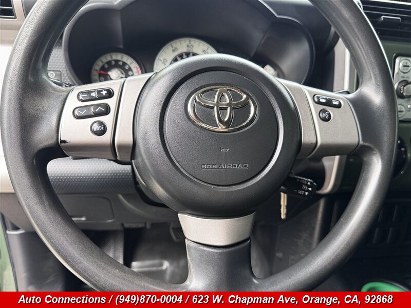 2013 Toyota FJ Cruiser - Photo 13 - Orange, CA 92868