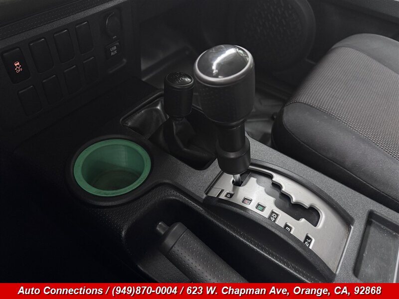2013 Toyota FJ Cruiser - Photo 14 - Orange, CA 92868