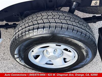 2013 Toyota Tacoma PreRunner V6 - Photo 32 - Orange, CA 92868
