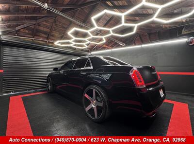 2014 Chrysler 300 Series S   - Photo 4 - Orange, CA 92868