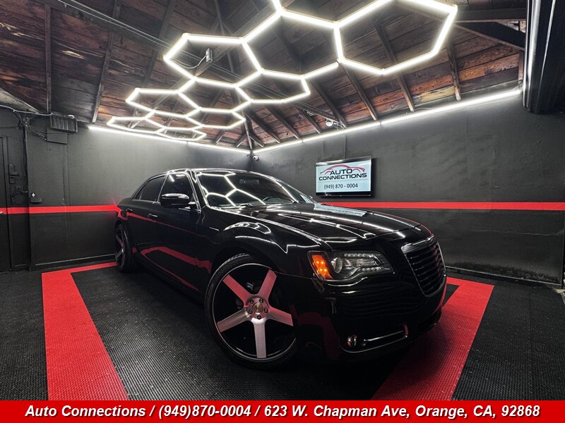 2014 Chrysler 300 S V6's photo