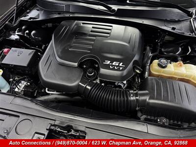 2014 Chrysler 300 Series S   - Photo 25 - Orange, CA 92868