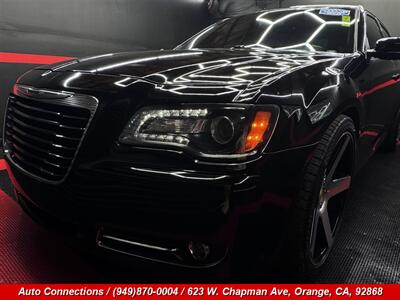 2014 Chrysler 300 Series S   - Photo 28 - Orange, CA 92868
