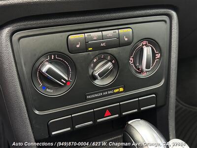 2013 Volkswagen Beetle-Classic 2.5L PZEV   - Photo 13 - Orange, CA 92868