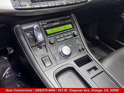 2012 Lexus CT 200h   - Photo 15 - Orange, CA 92868