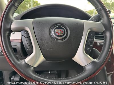 2013 Cadillac Escalade   - Photo 15 - Orange, CA 92868