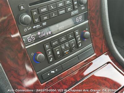 2013 Cadillac Escalade   - Photo 16 - Orange, CA 92868