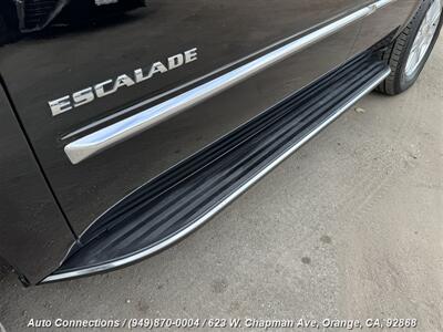 2013 Cadillac Escalade   - Photo 36 - Orange, CA 92868