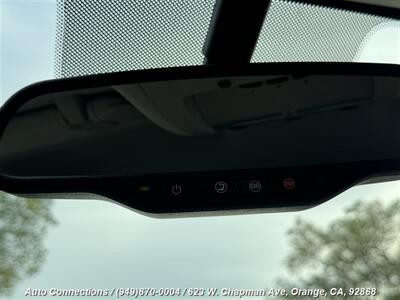 2013 Cadillac Escalade   - Photo 22 - Orange, CA 92868