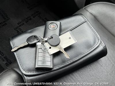 2013 Cadillac Escalade   - Photo 30 - Orange, CA 92868