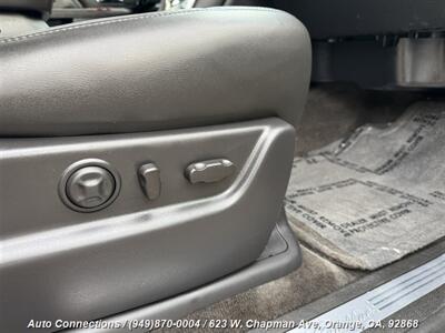 2013 Cadillac Escalade   - Photo 32 - Orange, CA 92868