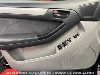 2005 Toyota 4Runner SR5   - Photo 19 - Orange, CA 92868