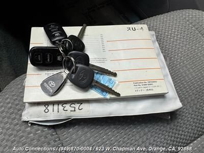 2005 Toyota 4Runner SR5   - Photo 21 - Orange, CA 92868