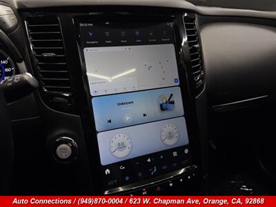 2014 INFINITI QX70 - Photo 17 - Orange, CA 92868