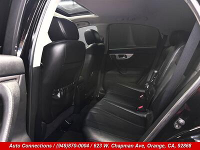2014 INFINITI QX70 - Photo 9 - Orange, CA 92868