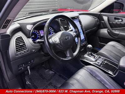 2014 INFINITI QX70 - Photo 11 - Orange, CA 92868