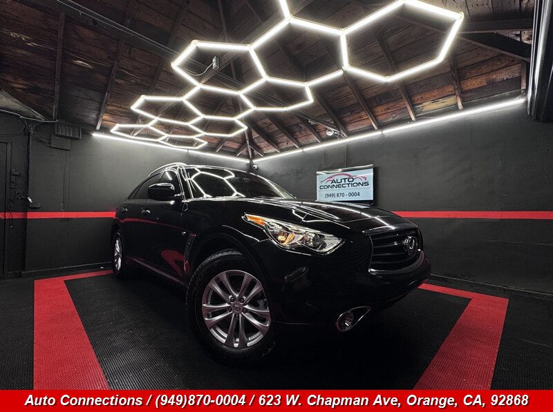 2014 INFINITI QX70   - Photo 1 - Orange, CA 92868