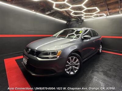 2012 Volkswagen Jetta SE PZEV   - Photo 2 - Orange, CA 92868