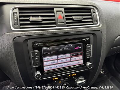 2012 Volkswagen Jetta SE PZEV   - Photo 18 - Orange, CA 92868