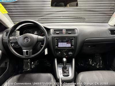 2012 Volkswagen Jetta SE PZEV   - Photo 12 - Orange, CA 92868