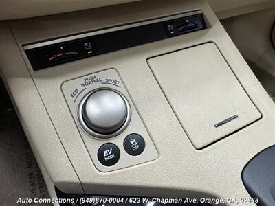 2014 Lexus ES 300h   - Photo 19 - Orange, CA 92868