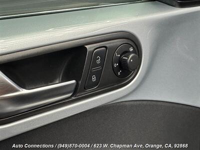 2013 Volkswagen Beetle Convertible 2.5L PZEV   - Photo 25 - Orange, CA 92868