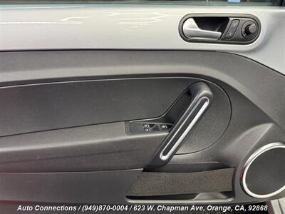 2013 Volkswagen Beetle Convertible 2.5L PZEV   - Photo 24 - Orange, CA 92868