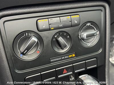 2013 Volkswagen Beetle Convertible 2.5L PZEV   - Photo 20 - Orange, CA 92868