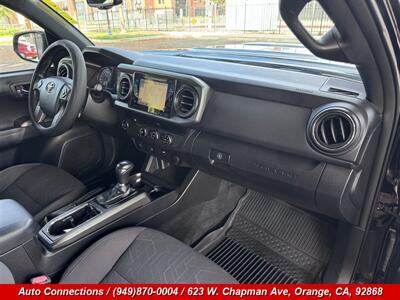 2016 Toyota Tacoma TRD Sport   - Photo 10 - Orange, CA 92868