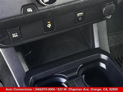 2016 Toyota Tacoma TRD Sport   - Photo 15 - Orange, CA 92868