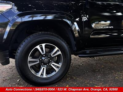2016 Toyota Tacoma TRD Sport   - Photo 35 - Orange, CA 92868