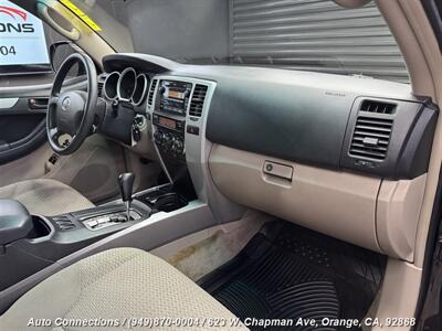 2006 Toyota 4Runner SR5   - Photo 10 - Orange, CA 92868