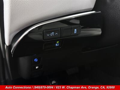 2022 Toyota Prius Prime XLE - Photo 20 - Orange, CA 92868