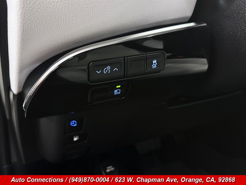 2022 Toyota Prius Prime XLE - Photo 20 - Orange, CA 92868