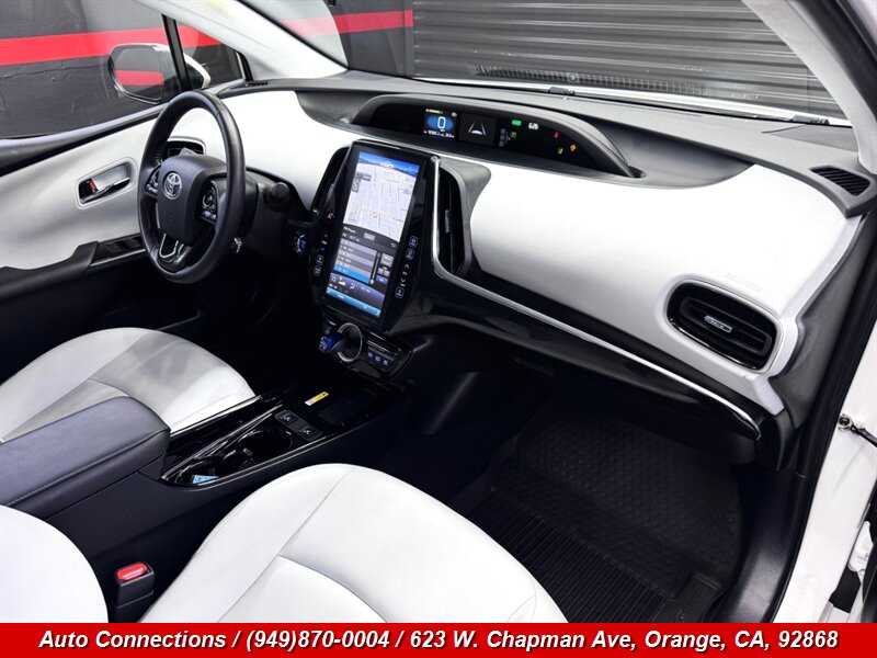 2022 Toyota Prius Prime XLE - Photo 10 - Orange, CA 92868