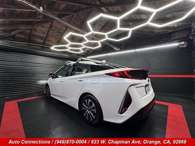 2022 Toyota Prius Prime XLE - Photo 4 - Orange, CA 92868