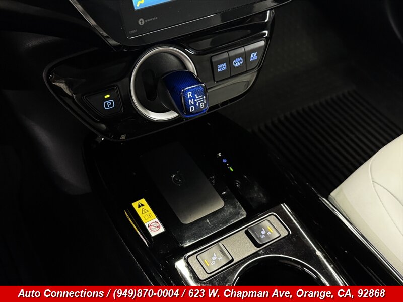2022 Toyota Prius Prime XLE - Photo 14 - Orange, CA 92868