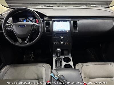 2018 Ford Flex SEL   - Photo 12 - Orange, CA 92868