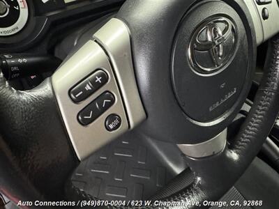 2014 Toyota FJ Cruiser   - Photo 14 - Orange, CA 92868